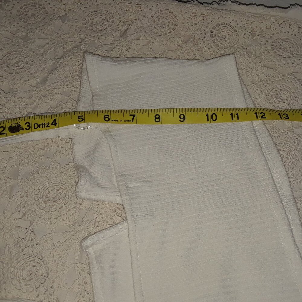 Madison & Berkeley Cropped Top Off-white Ribbed - Picture 8 of 9